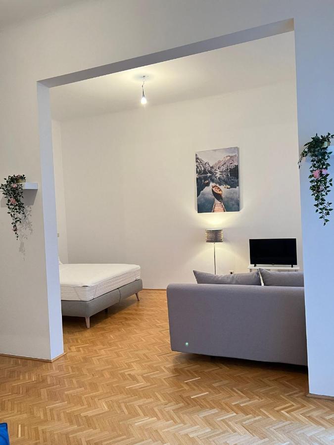 Alpa 2 Zimmer Wohnung In Wien Rochusmarkt Exterior foto