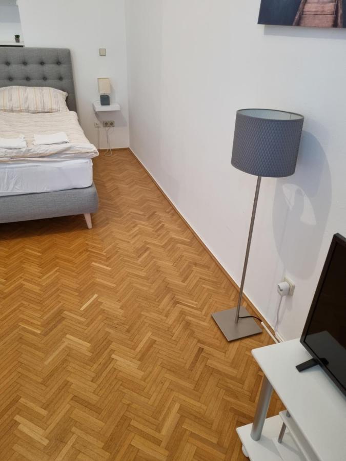 Alpa 2 Zimmer Wohnung In Wien Rochusmarkt Exterior foto